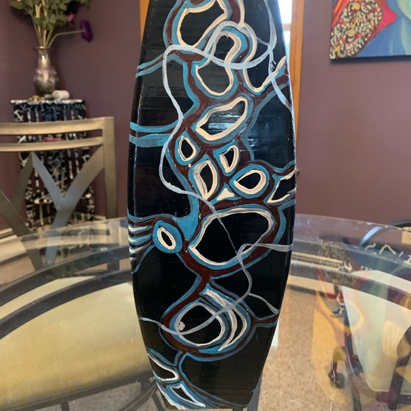 Hand painted one of a kind large wooden organic vase - Picture 9 of 10